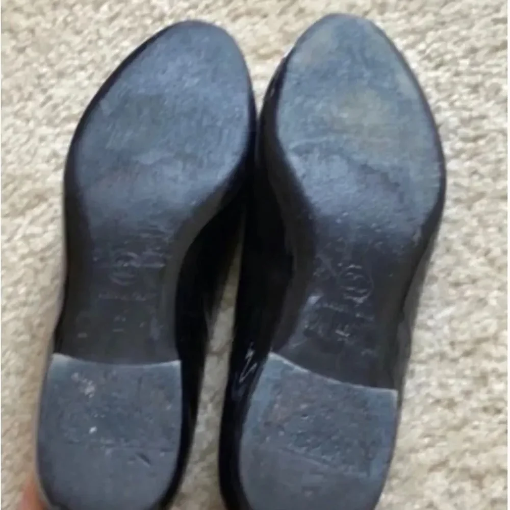 AUTHENTIC! *CHANEL* Sz 40 (8.5-9) Classic Black White Toe Patent Ballet Flats